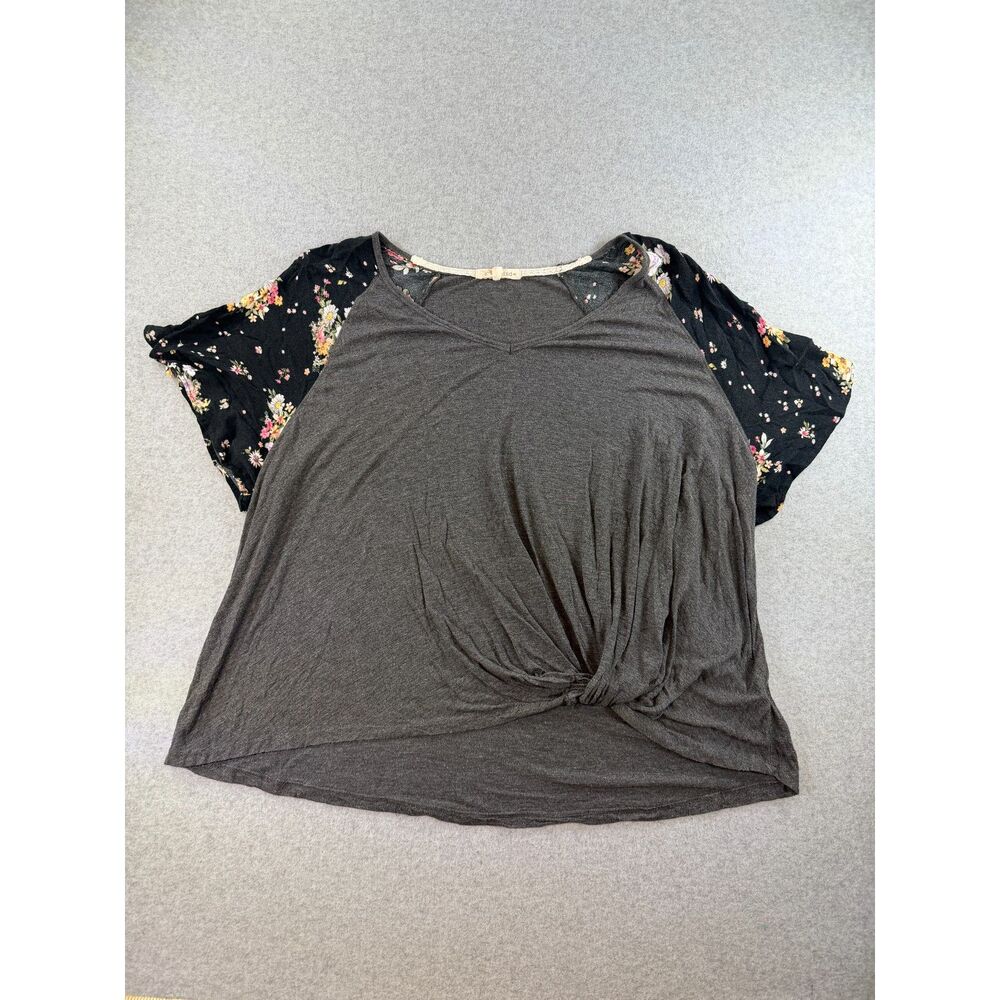 Rewind Women’s 3X Gray Black Floral Sleeve Twist Front Plus Size Top 3094
